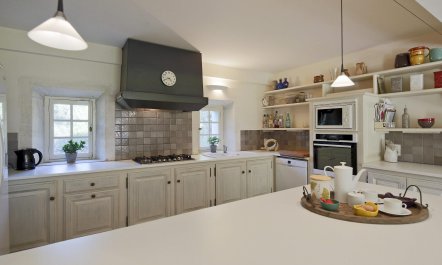 Quiet Provence Stay 5