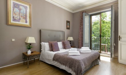 Setting the Eixample 8