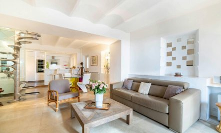 The Garden of Cannes 4