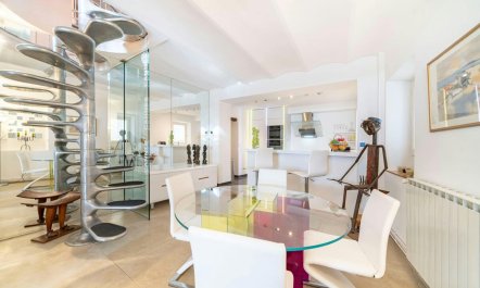 The Garden of Cannes 7