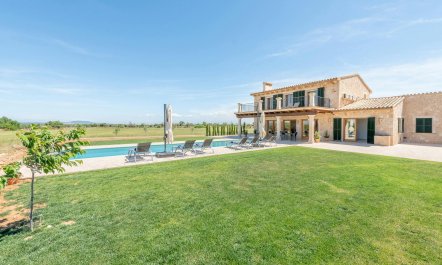 The Old Spanish Farmhouse 8