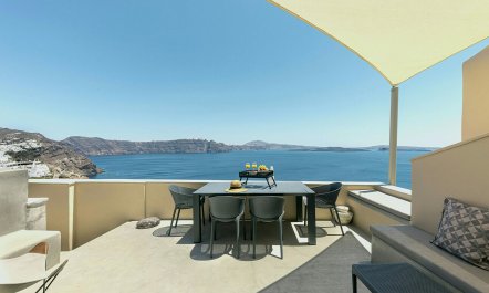 Oia Serenity 4