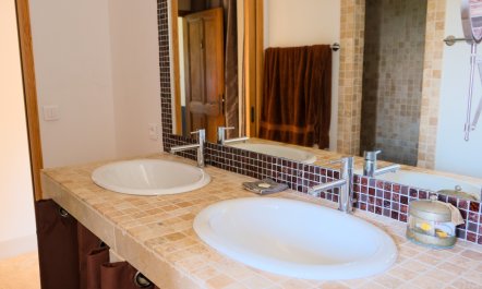 Proven&ccedil;al Peace 9