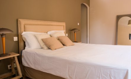 Proven&ccedil;al Peace 7