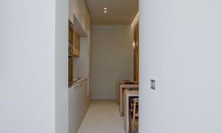 Cosmopolitan Scene 4