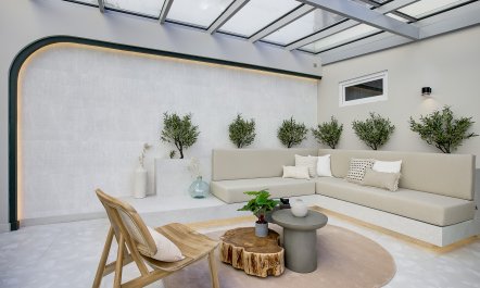 Cosmopolitan Scene 2