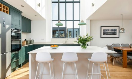 Picturesque Estate 9