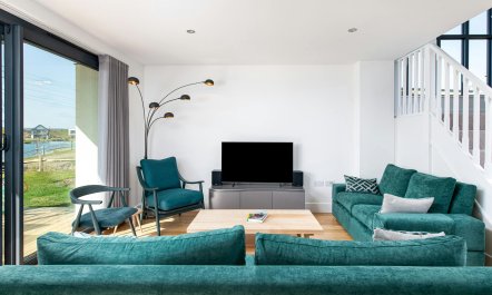 Picturesque Estate 5