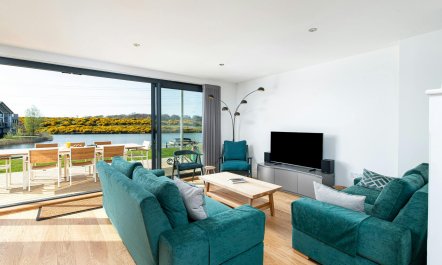 Picturesque Estate 6