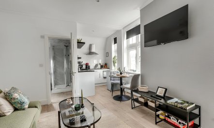 High Street Kensington 2