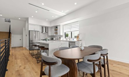 Valley Village Vibes 6