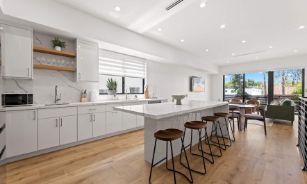 Valley Village Vibes 7