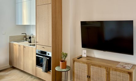 The Cocoon of Paris 4