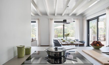 Sicilian Hillside Retreat 6