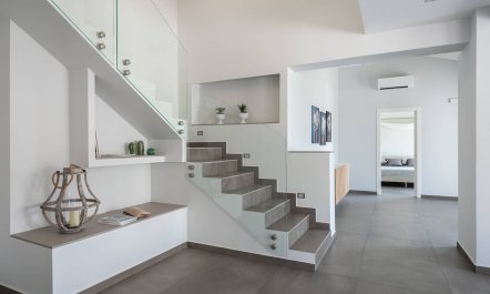 Sicilian Hillside Retreat 9