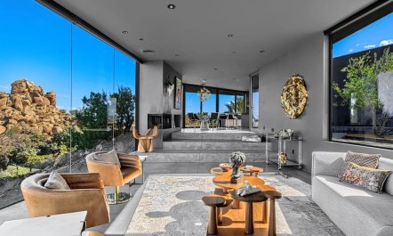 Black Desert House 3