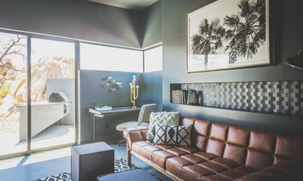 Black Desert House 2