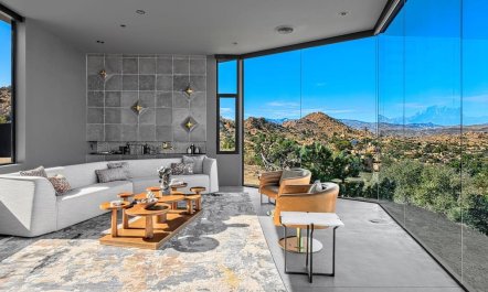 Black Desert House