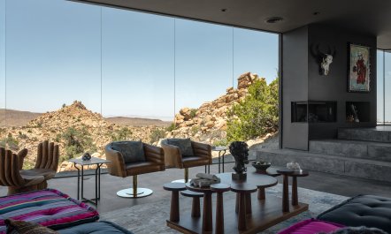 Black Desert House 3