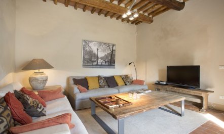 Quiet Tuscan Estate 5