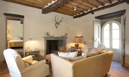 Quiet Tuscan Estate 7