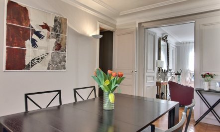 Elegant Promenade 5