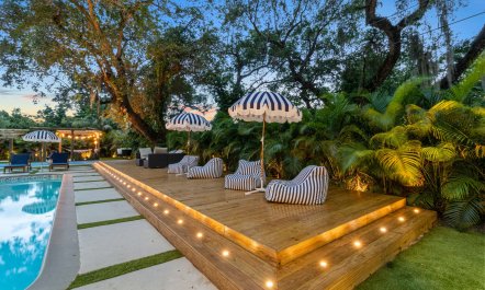 Palm Tree Playhouse 3