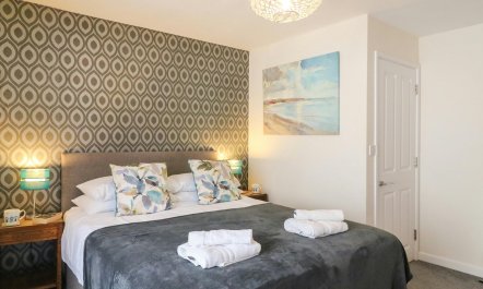 Harbourside Anchor 8