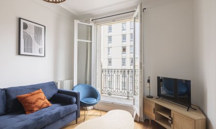 Paris Perch