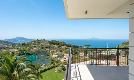 Bay & Ocean View 9