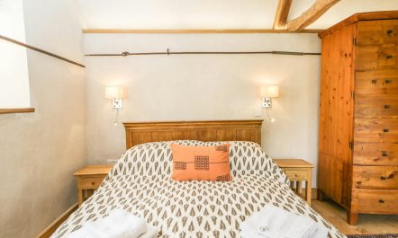 Cotswold Character 9