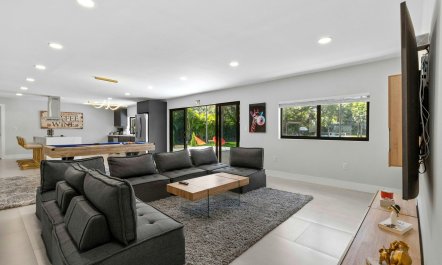 The Treehouse Retreat 6