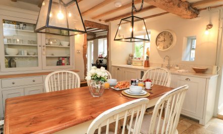 The Cosy Cotswolds 7