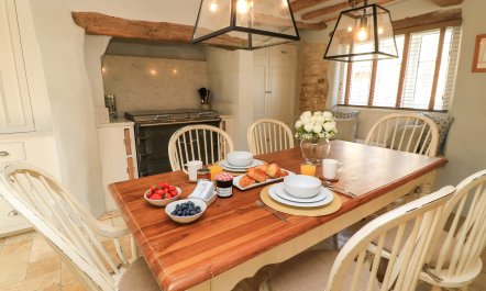 The Cosy Cotswolds 0