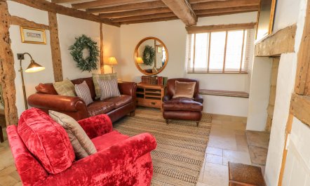 The Cosy Cotswolds 5