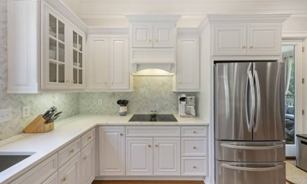 Palm Trees & Golfing Greens 9