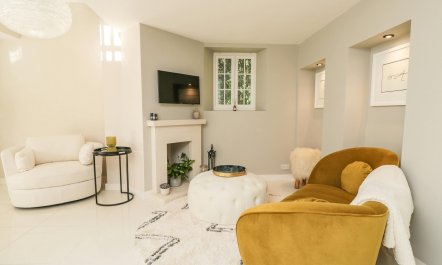 Picnics on the Lawn 3