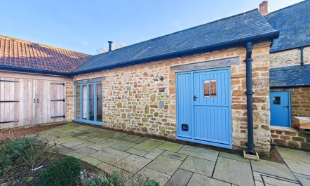 1 Bed in Stoke Abbott 2