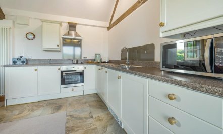 1 Bed in Broadway 7