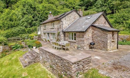 3 Bed in Abergavenny 2