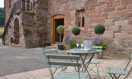 5 Bed in Ross-on-wye