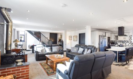 5 Bed in Driffield 1