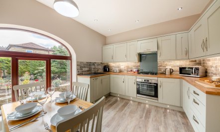 2 Bed in Toft Hill 1