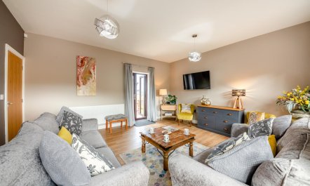 2 Bed in Toft Hill 9