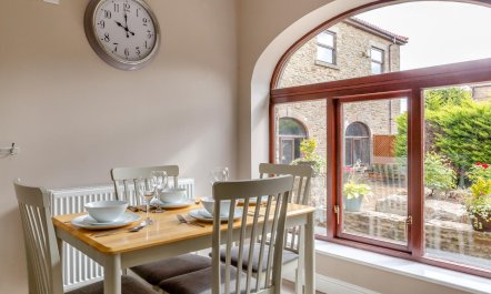 2 Bed in Toft Hill 3