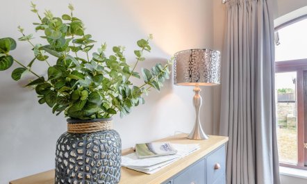 2 Bed in Toft Hill 6