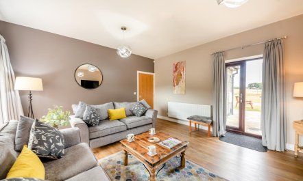 2 Bed in Toft Hill 8