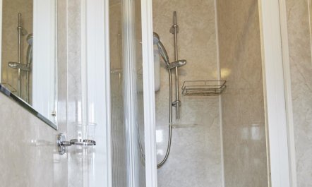 1 Bed in Nr Keswick 7