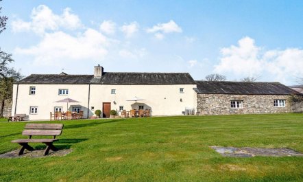 10 Bed in Head Of Lorton Valley