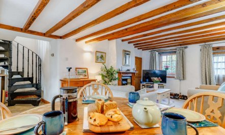 2 Bed in Ashford In The Water 2